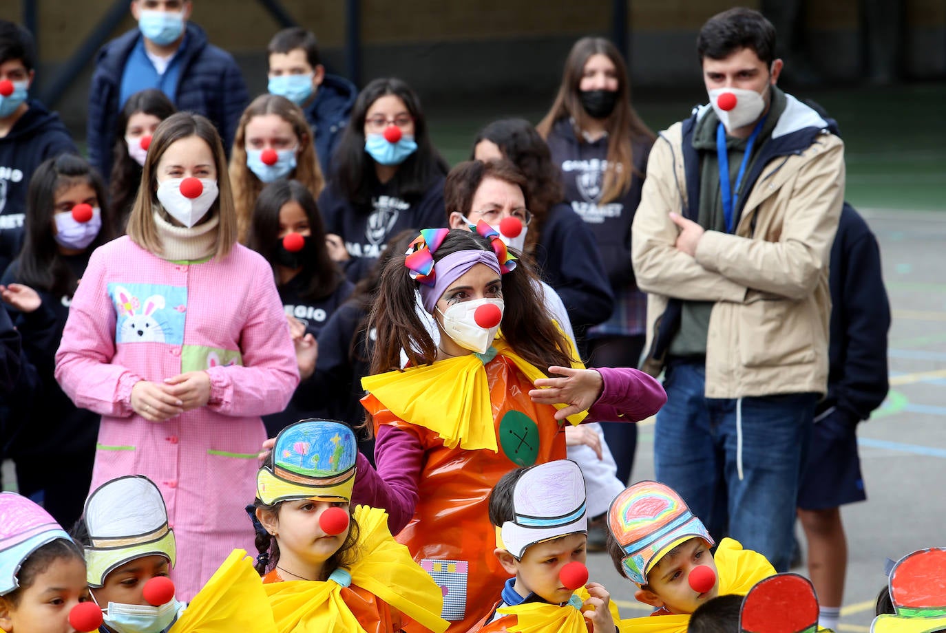 Los centros educativos de Oviedo celebran el Carnaval con los más pequeños en un jueves lleno de fiesta y actividades.