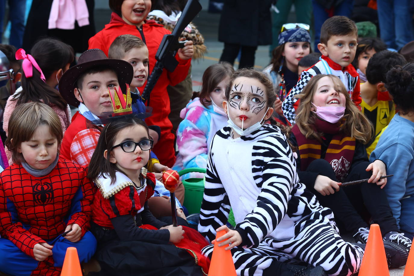 Los centros educativos de Oviedo han preparado actividades y un jueves de fiesta para que los más pequeños disfruten del Carnaval.