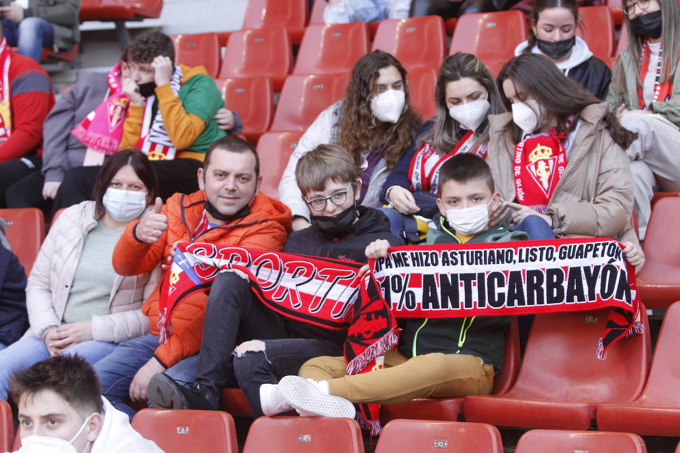 Fotos: ¿Estuviste en el Sporting - Zaragoza? ¡Búscate!