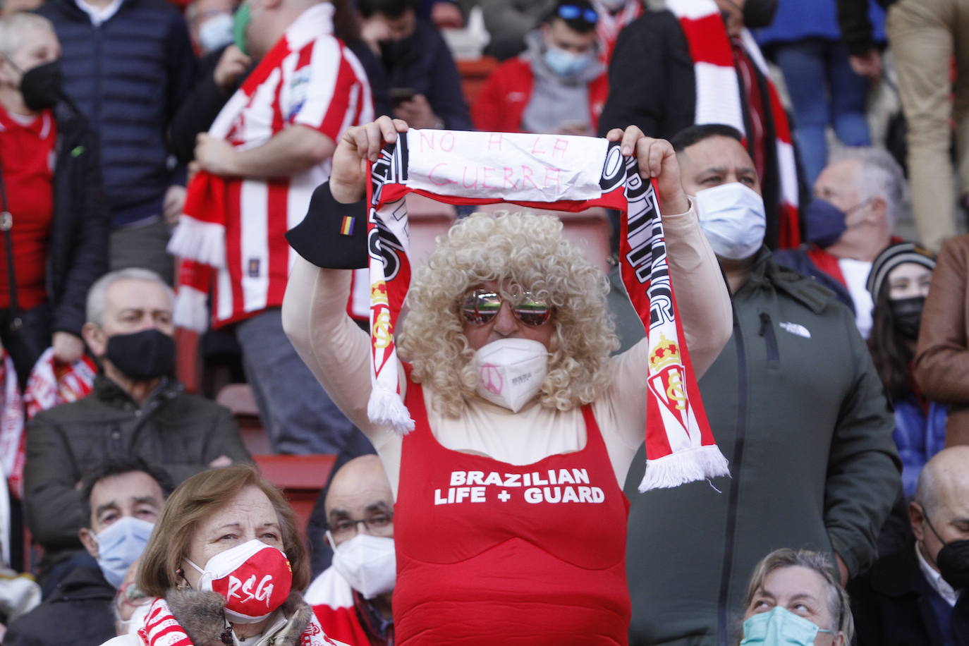 Fotos: ¿Estuviste en el Sporting - Zaragoza? ¡Búscate!