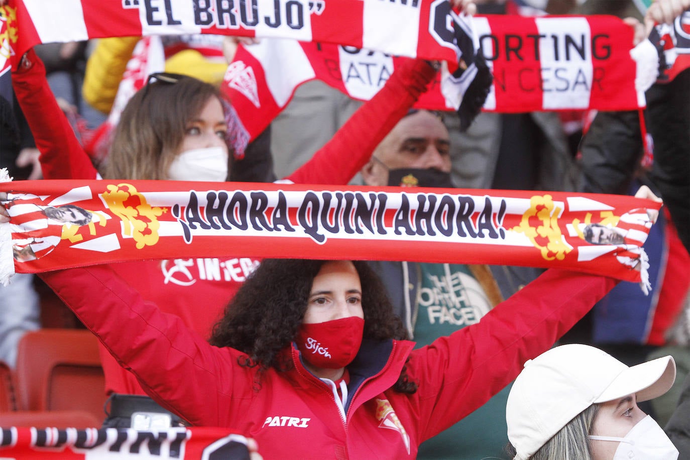 Fotos: ¿Estuviste en el Sporting - Zaragoza? ¡Búscate!