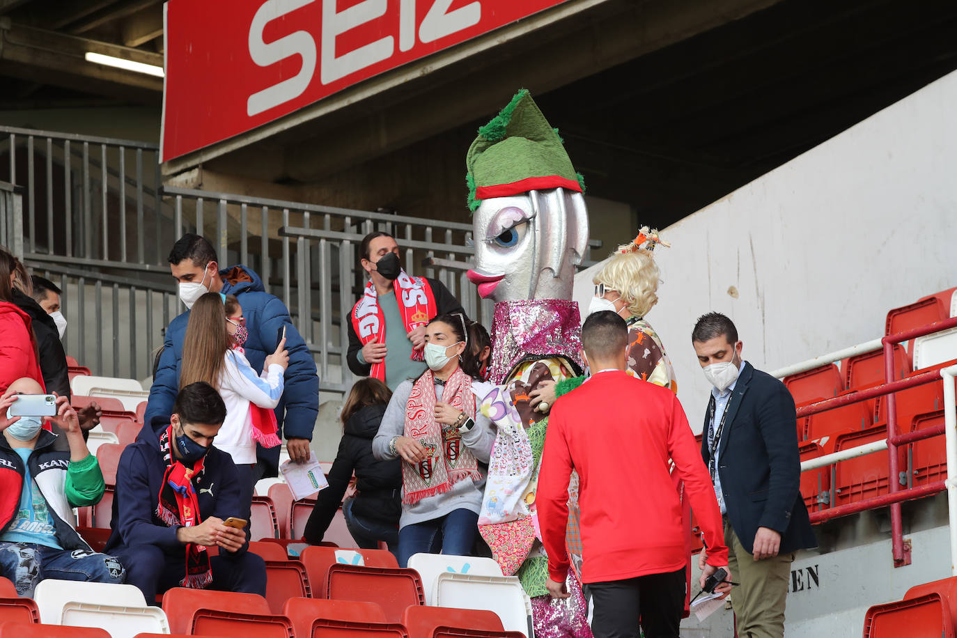 Fotos: ¿Estuviste en el Sporting - Zaragoza? ¡Búscate!