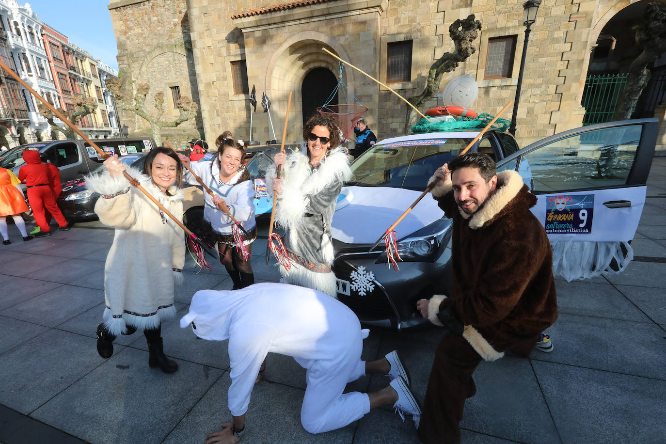 Fotos: De ginkana antroxera por las calles de la villa