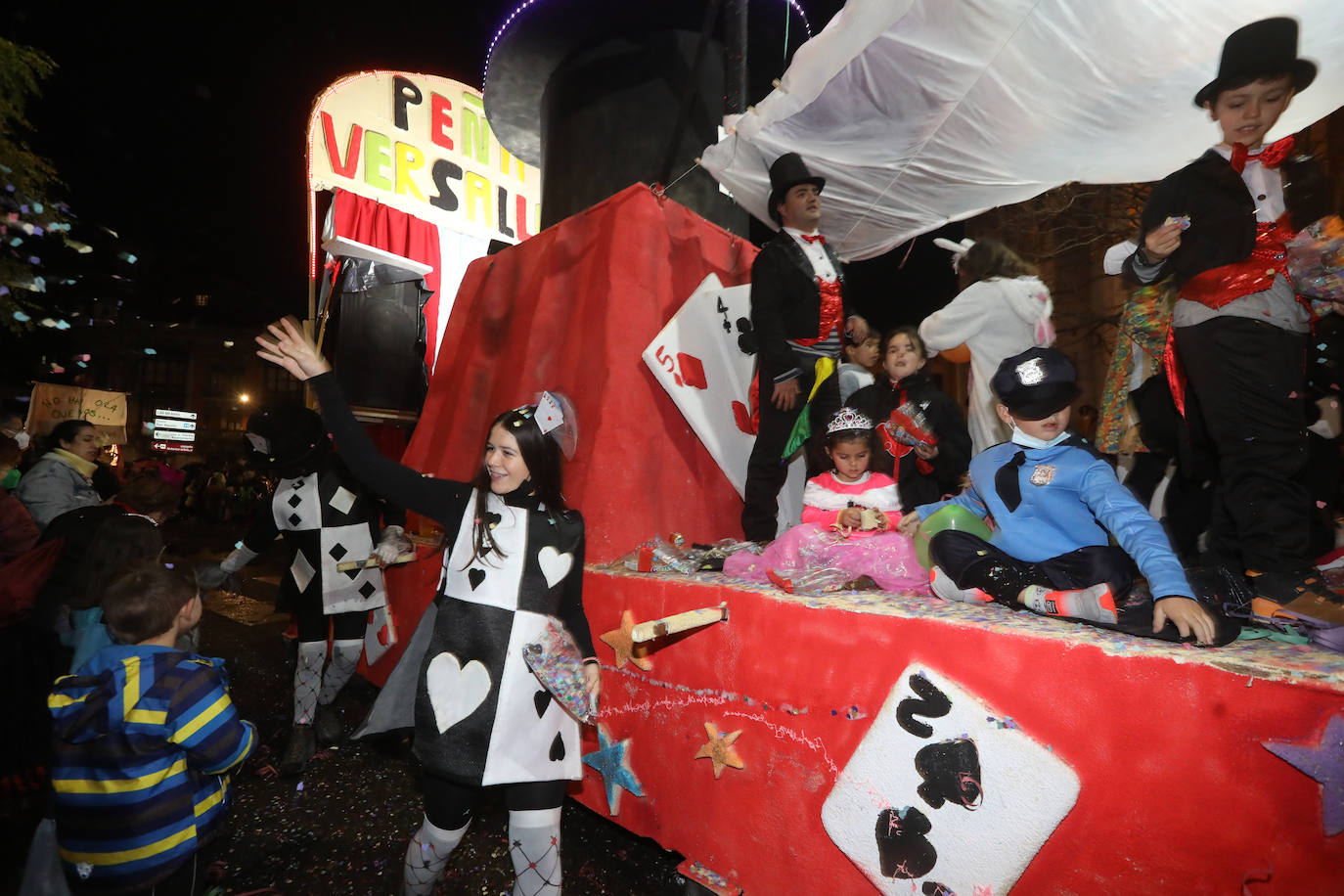 Fotos: Las calles se llenan de fantasía