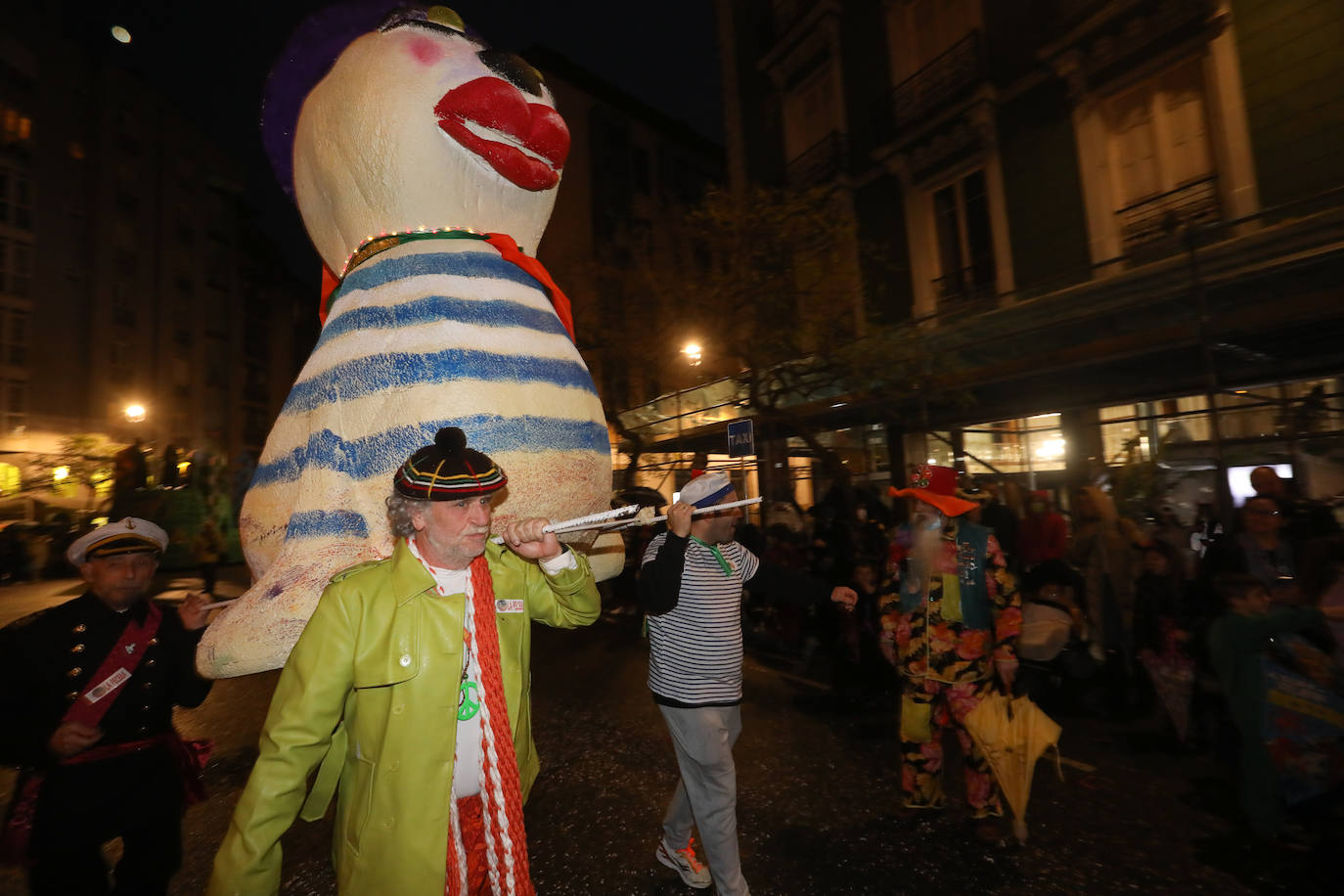 Fotos: Las calles se llenan de fantasía