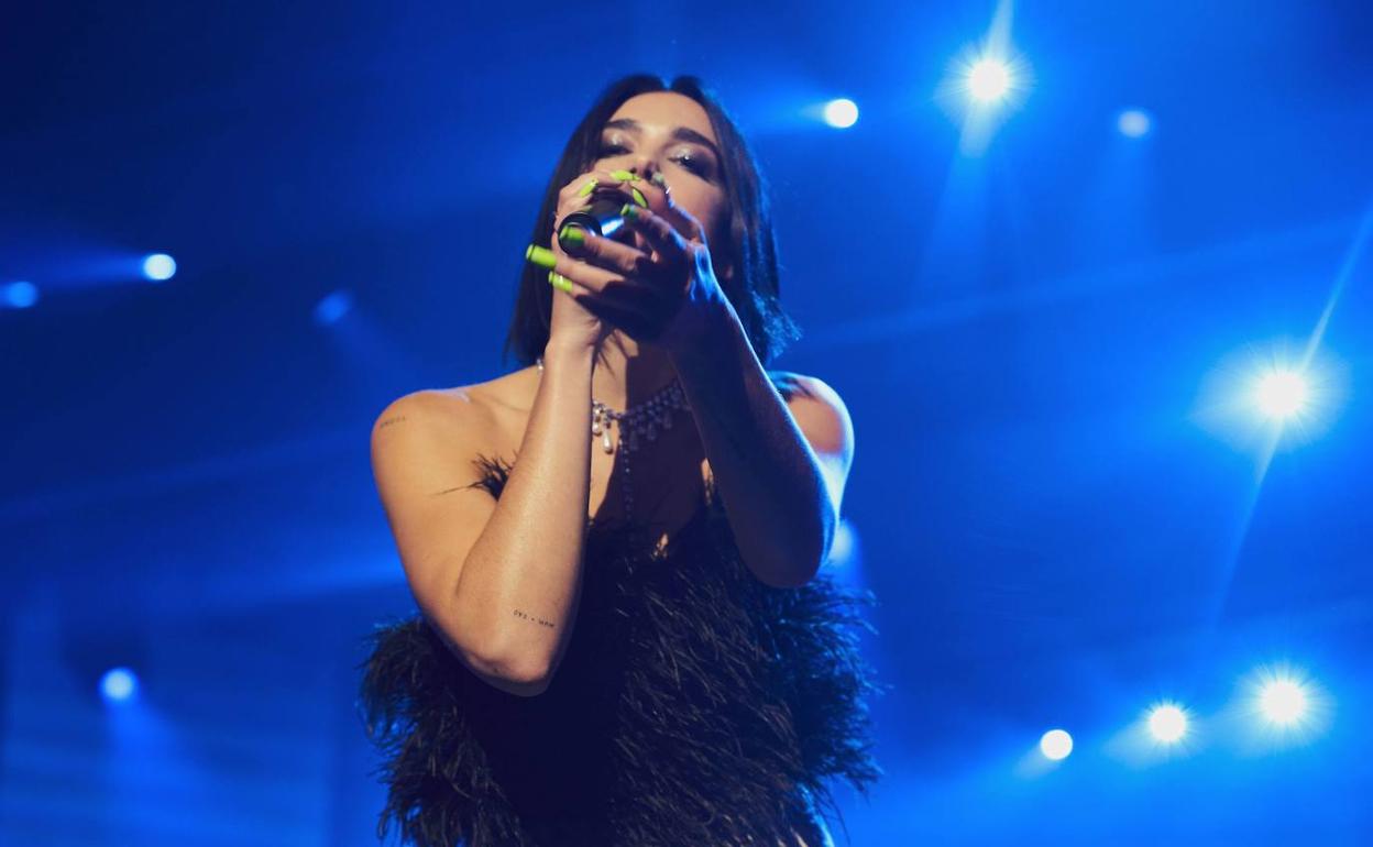 La cantante Dua Lipa.