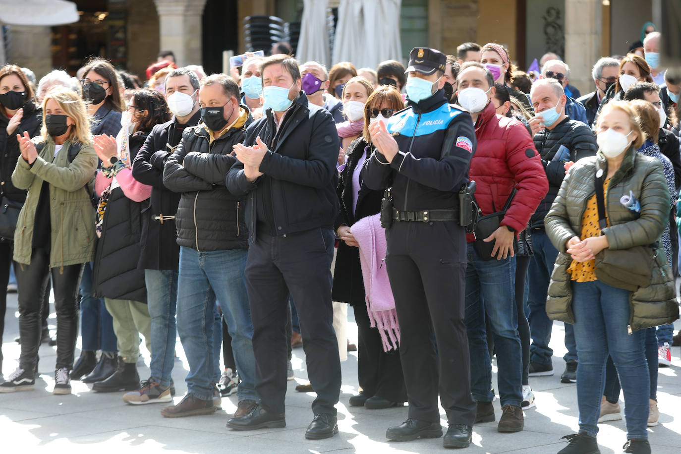 Fotos: 8M, Día de la Mujer. Avilés, «por la dignidad de todas»