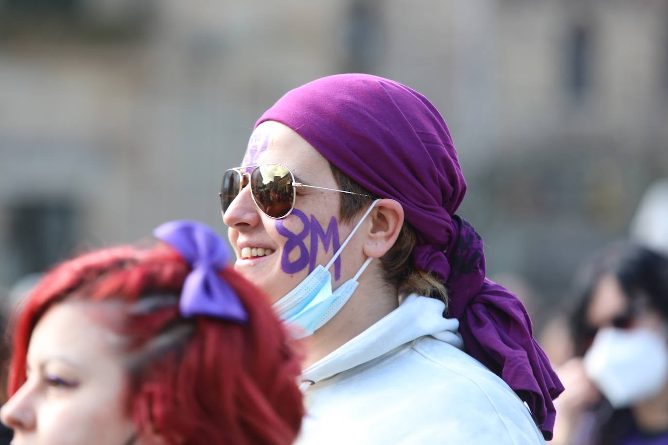 Fotos: 8M, Día de la Mujer. Avilés, «por la dignidad de todas»