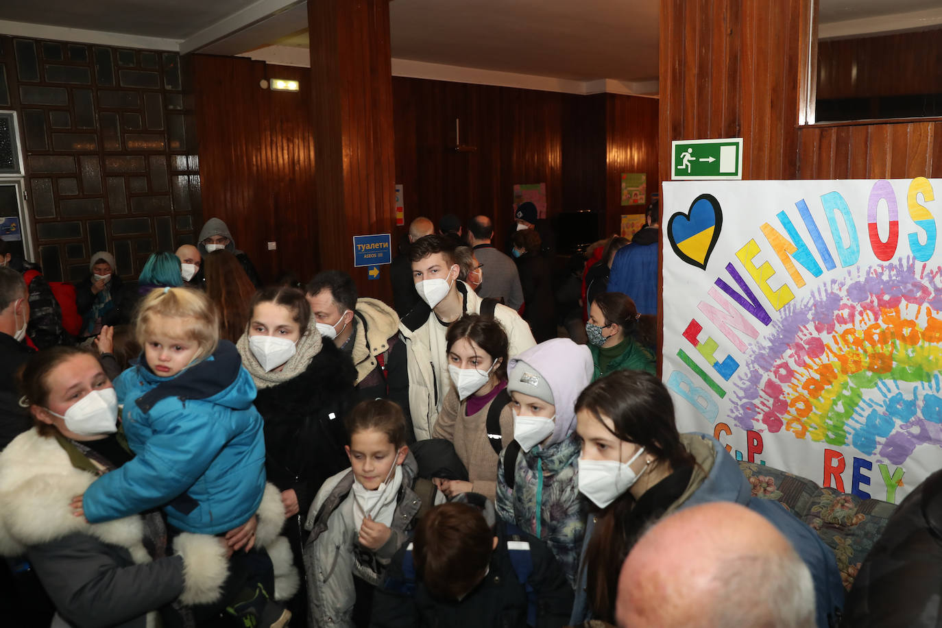 Más de 300 voluntarios han trabajado para adecuar el colegio San José para su llegada: «Hemos conseguido montar una casa para cincuenta personas en dos días»