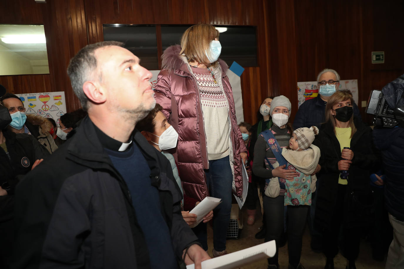 Más de 300 voluntarios han trabajado para adecuar el colegio San José para su llegada: «Hemos conseguido montar una casa para cincuenta personas en dos días»