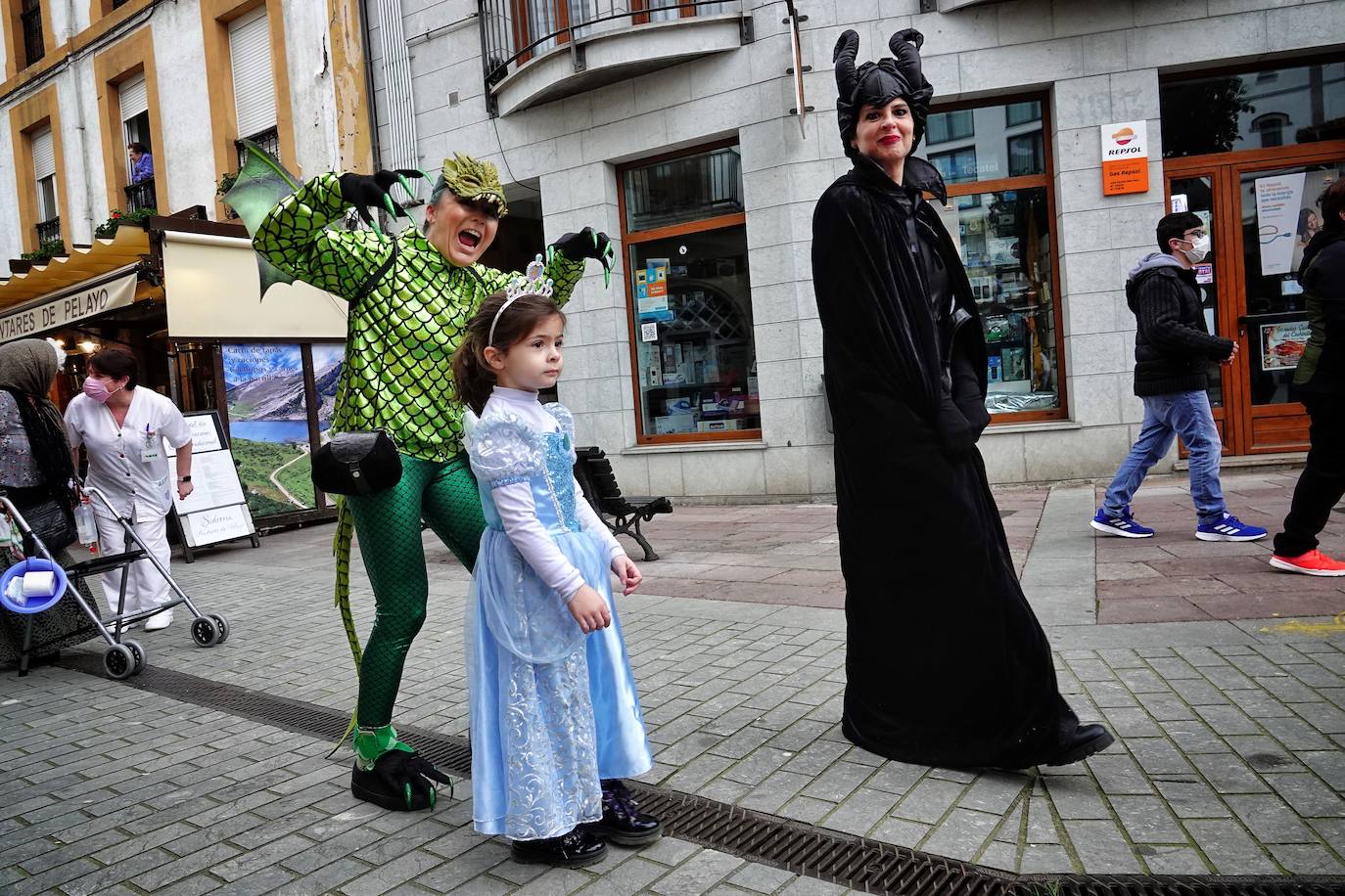 Fotos: Cangas de Onís, a tope con el Carnaval