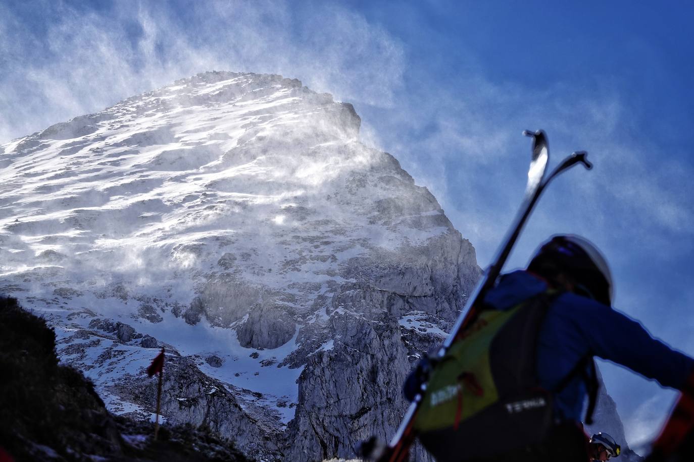 La carrera de esquí de montaña reúne este fin de semana a 120 participantes de toda España y Europa en el macizo de Andara, en los Picos