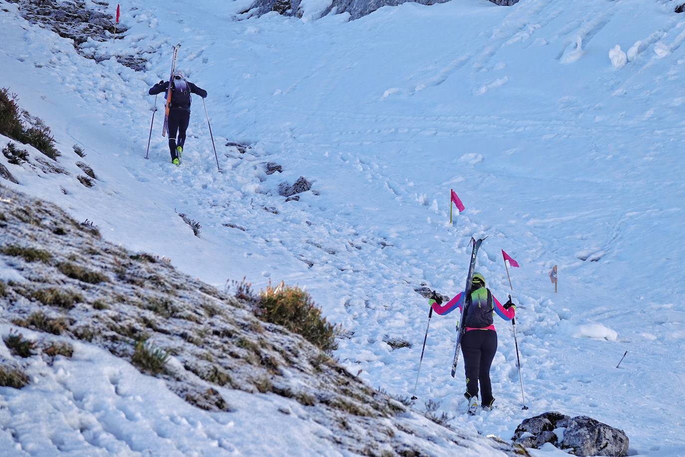 La carrera de esquí de montaña reúne este fin de semana a 120 participantes de toda España y Europa en el macizo de Andara, en los Picos
