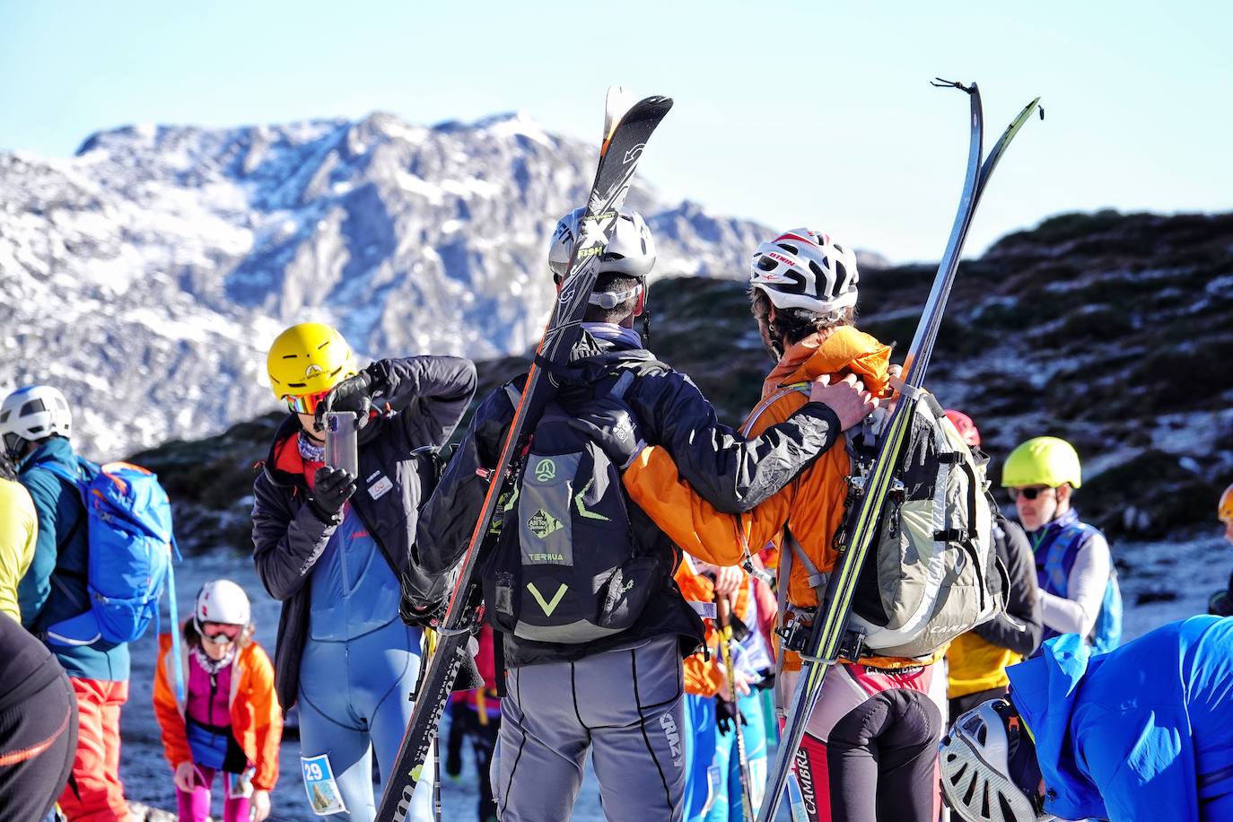 La carrera de esquí de montaña reúne este fin de semana a 120 participantes de toda España y Europa en el macizo de Andara, en los Picos