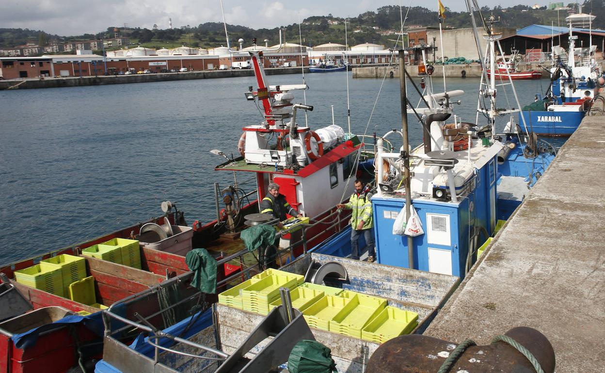 Los pescadores asturianos, dispuestos a un paro indefinido por los costes del gasoil