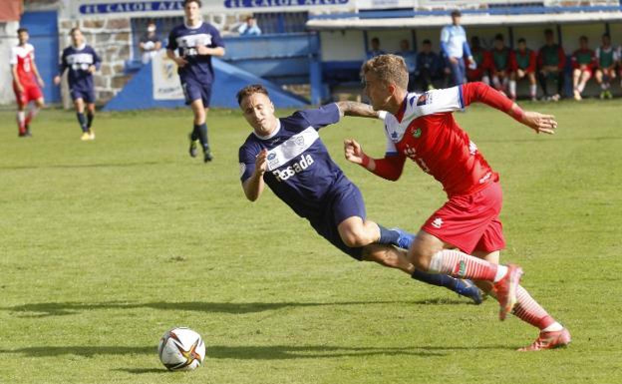 El Marino fue víctima del empuje de un Móstoles que consiguió dar la vuelta al partido