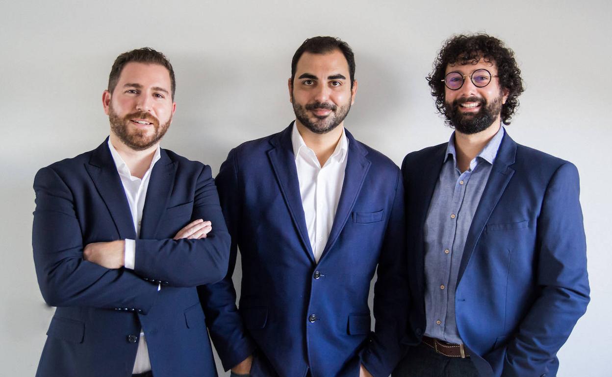 Luis López Albajara, Eduardo González Requena y Marc Segond, de Sponsorit.