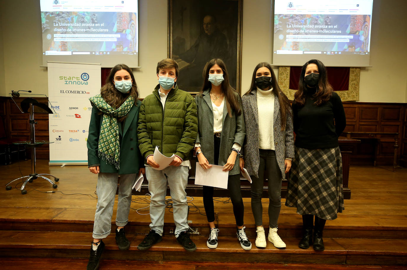 Grupo ganador del Colegio San Ignacio con el proyecto 'Sekin' en la categoría de menores de 18 años.