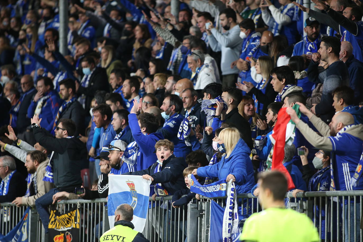 Fotos: ¿Estuviste en el Lugo - Real Oviedo? ¡Búscate!