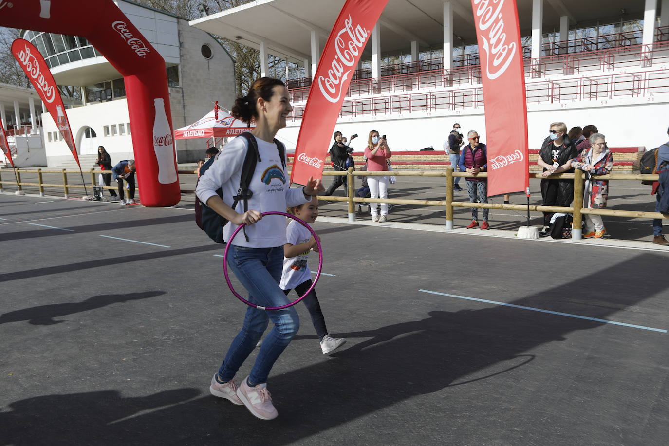 Raúl Bengoa (Universidad) y Sara García (Grupo) se adjudicaron la victoria en la carrera con participantes de todo el Principado