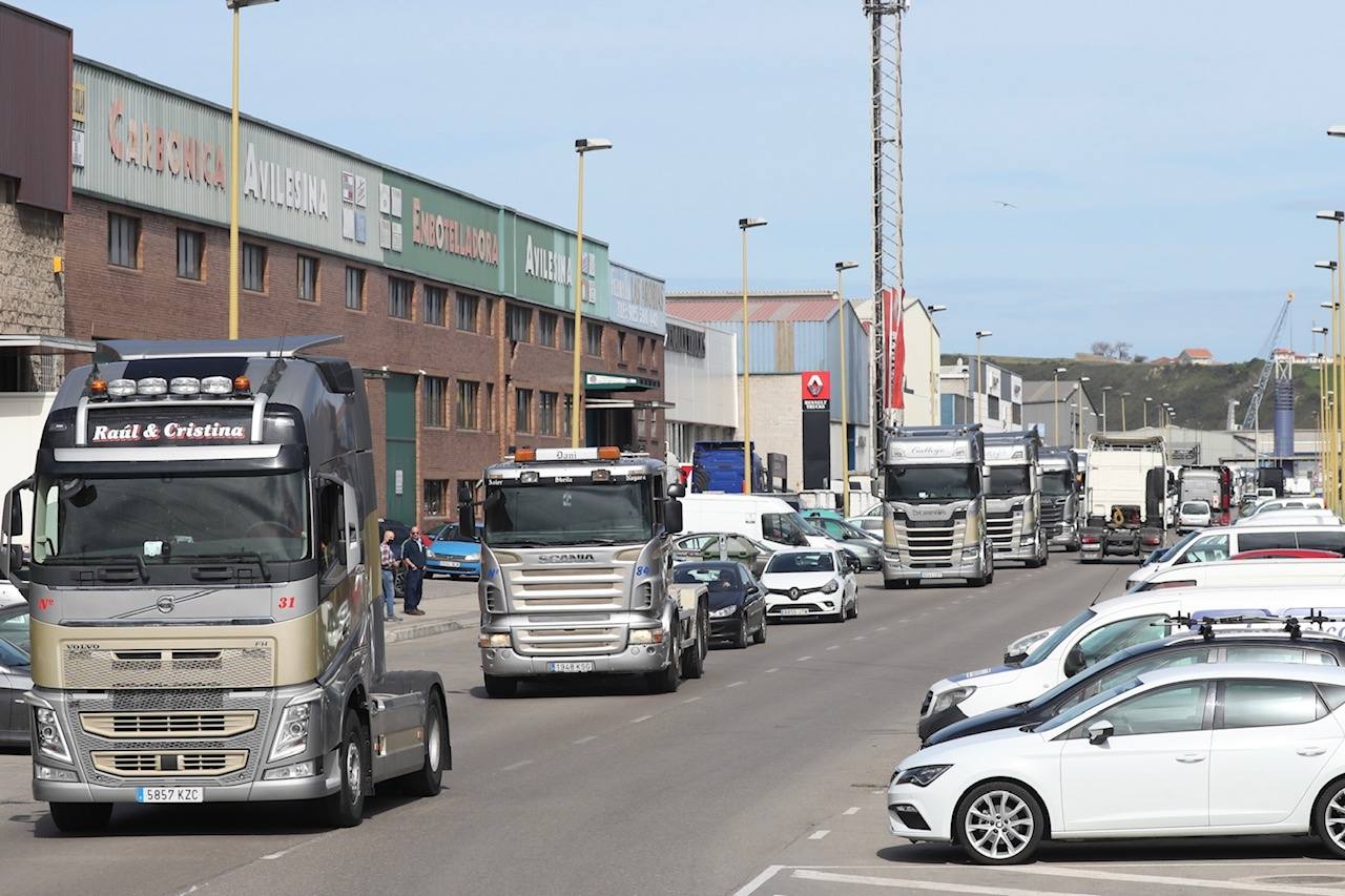 Fotos: Cientos de camiones colapsan el tráfico en la &#039;Y&#039;