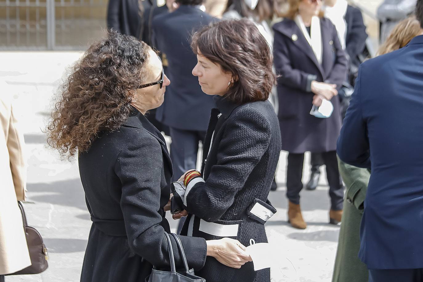 Familiares y amigos se reunieron este viernes en la iglesia de San Pedro para despedir a la gijonesa Elisa Fernández-Escandón, fallecida el pasado lunes en Madrid.