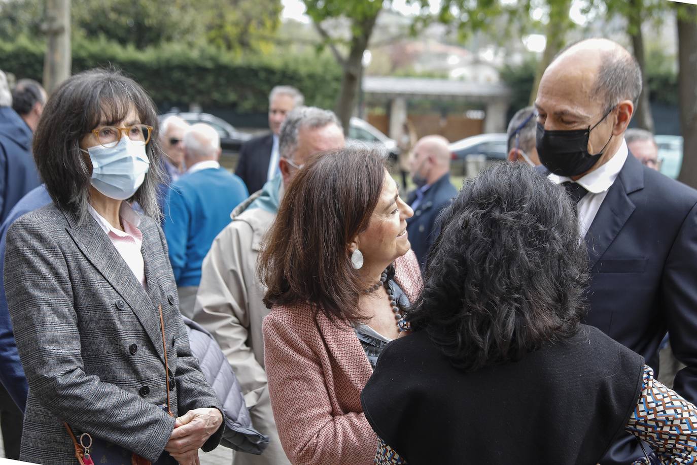 La Iglesia de Somió acogió este lunes la despedida a Gerónimo Lozano, catedrático de Ingeniería de la Construcción, fallecido el domingo a los 88 años en Gijón. Fue uno de los padres de la Escuela de Ingeniería del campus gijonés. 