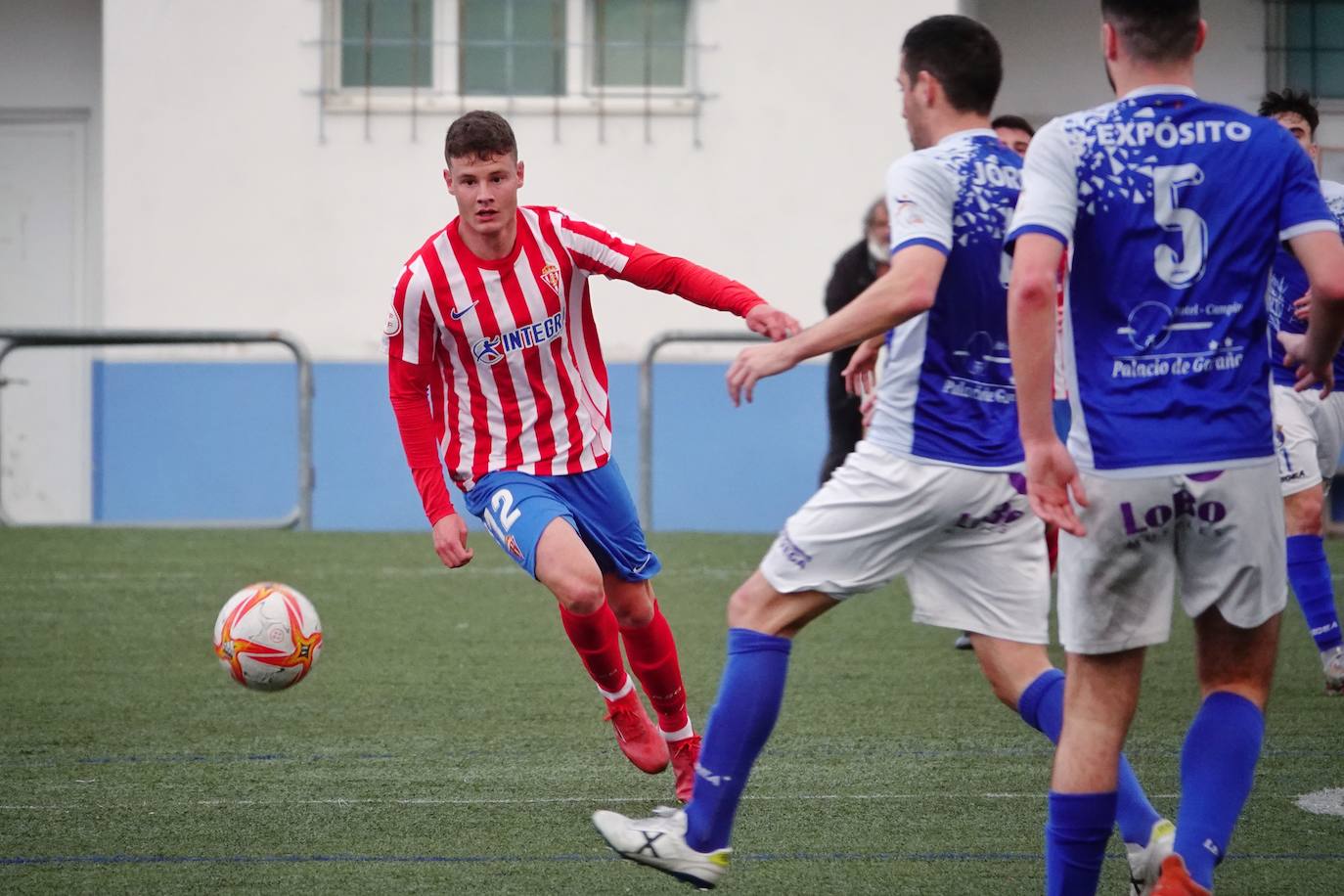 El encuentro entre el Urraca y el Sporting B finalizó sin goles (0 - 0). 