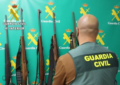 Imagen secundaria 1 - El material que se encontraba dentro del armero sustraido.