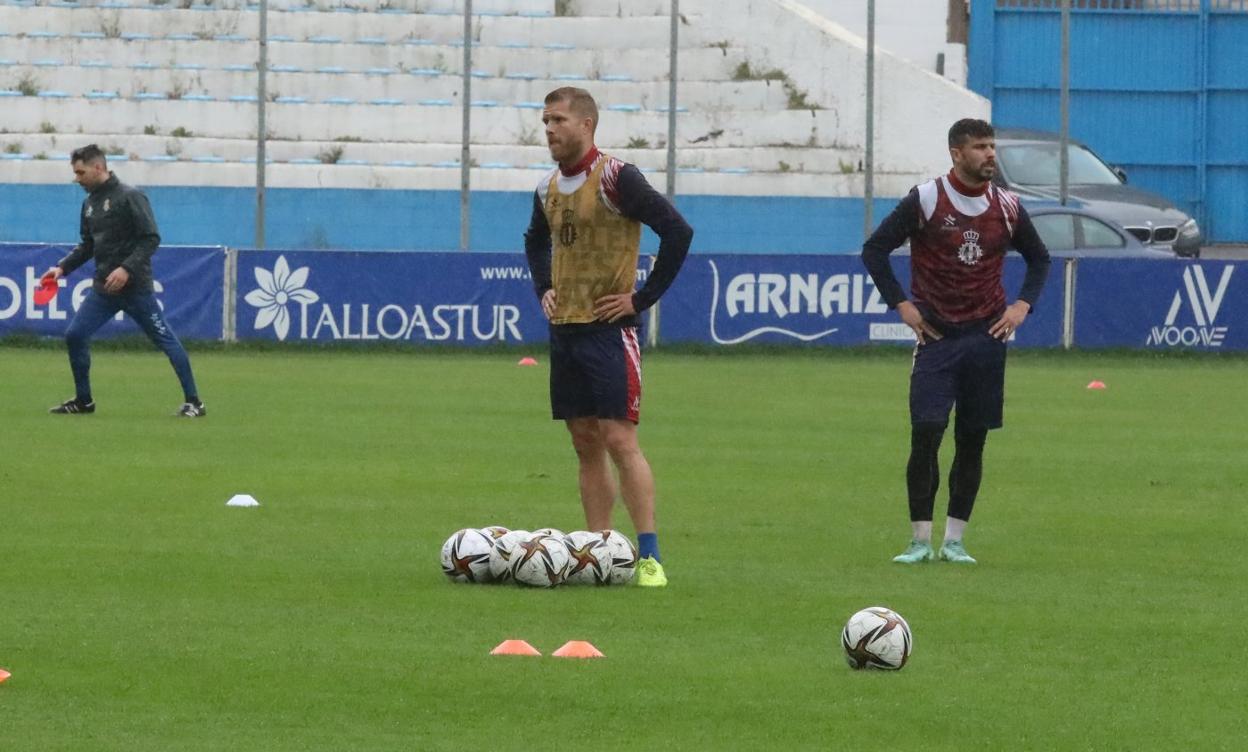 Morcillo y Kilian en un momento de pausa en la sesión de ayer. 