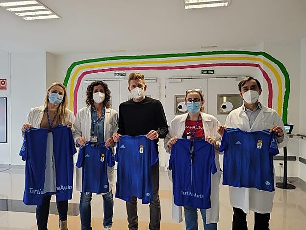 El agradecimiento de Mossa, en forma de batas oviedistas