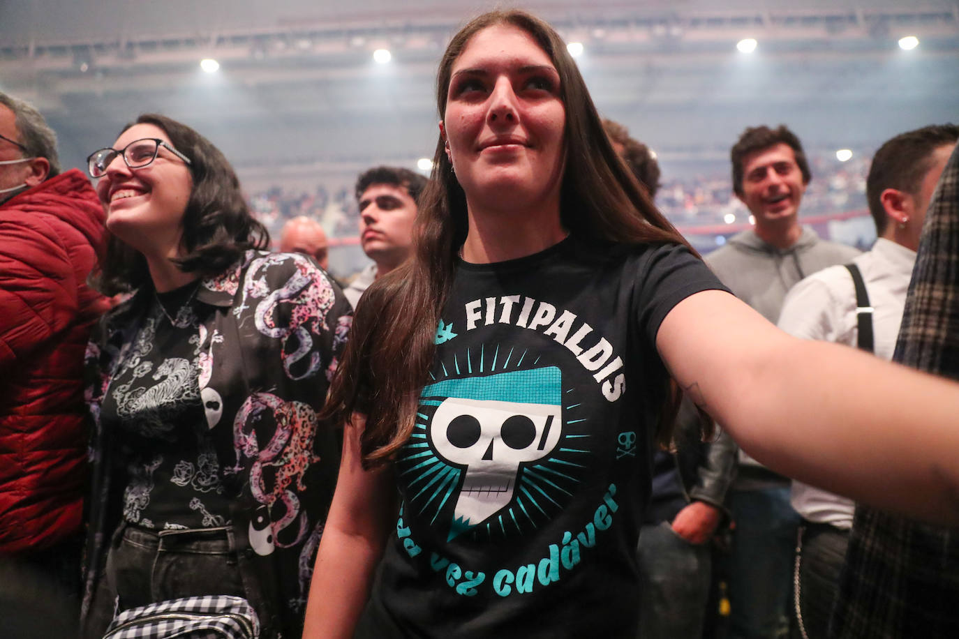 El bilbaíno y su banda ofrecieron una noche descomunal de rock en su esperada cita llenando el Palacio de los Deportes con 5.000 personas vibrando con sus canciones y con Morgan de teloneros.