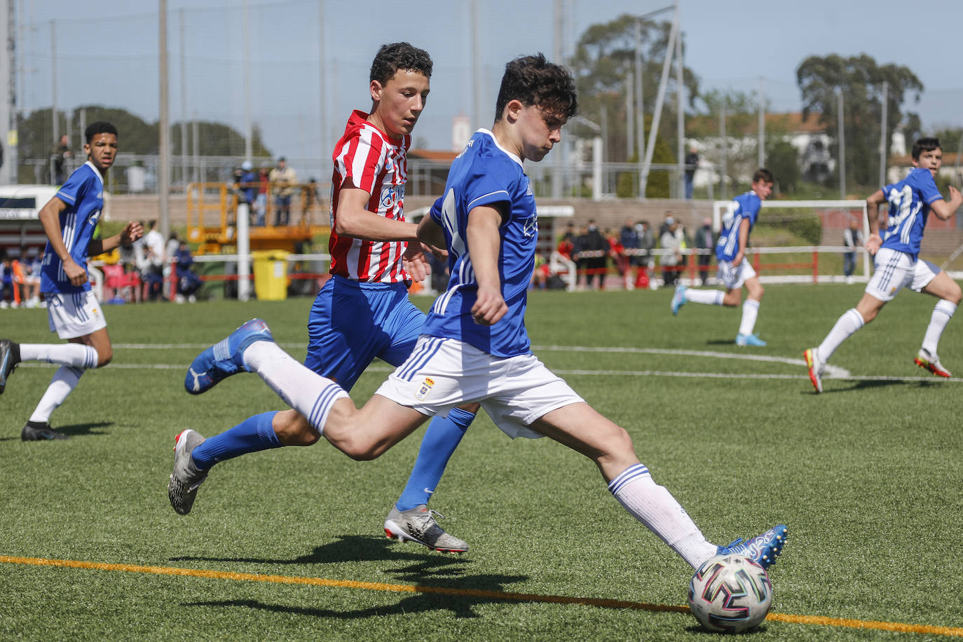 Fotos: Las mejores imágenes del derbi asturiano infantil y alevín