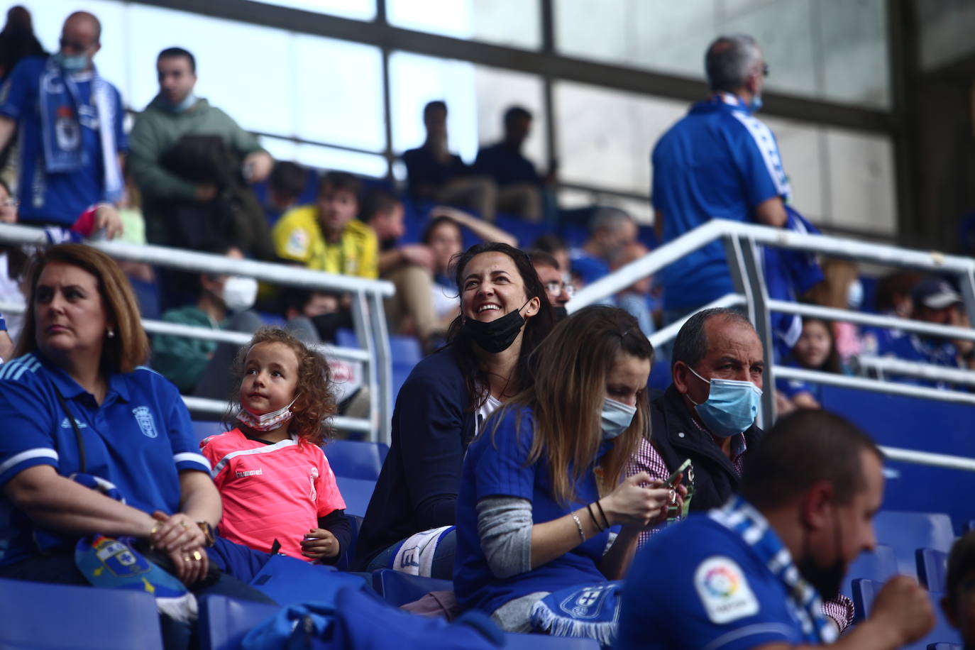 El conjunto azul se llevó la victoria en el Carlos Tartiere gracias a un gol de Bastón.