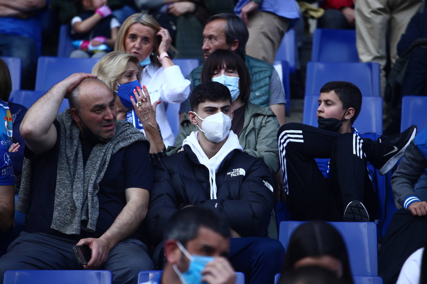 El conjunto azul se llevó la victoria en el Carlos Tartiere gracias a un gol de Bastón.