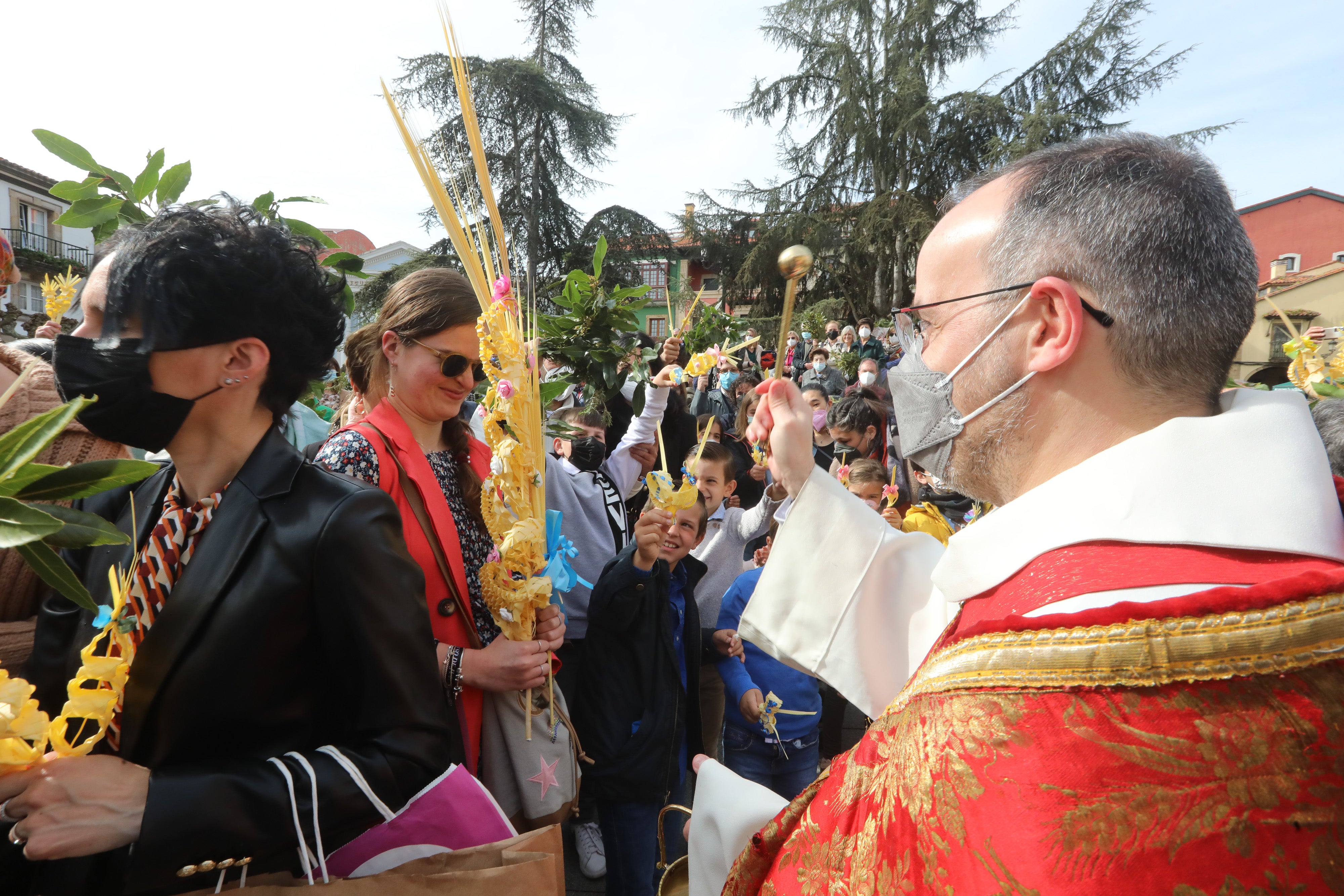 Fotos: Avilés recupera el Domingo de Ramos