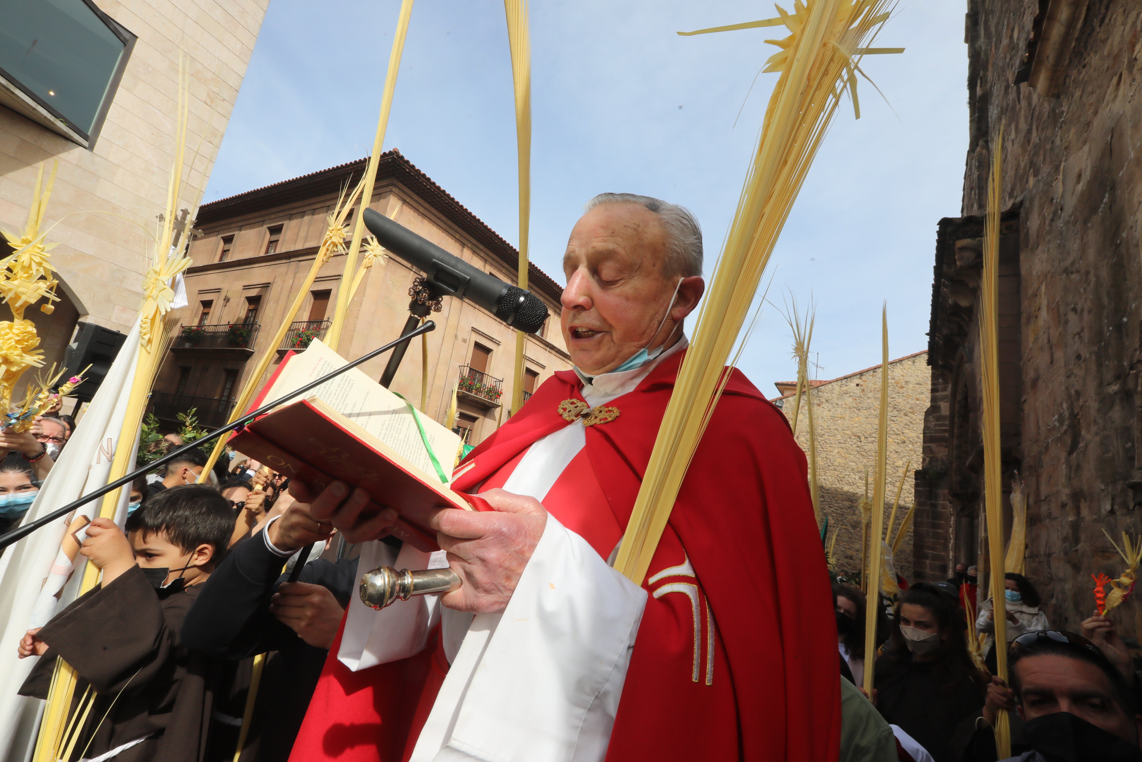 Fotos: Avilés recupera el Domingo de Ramos
