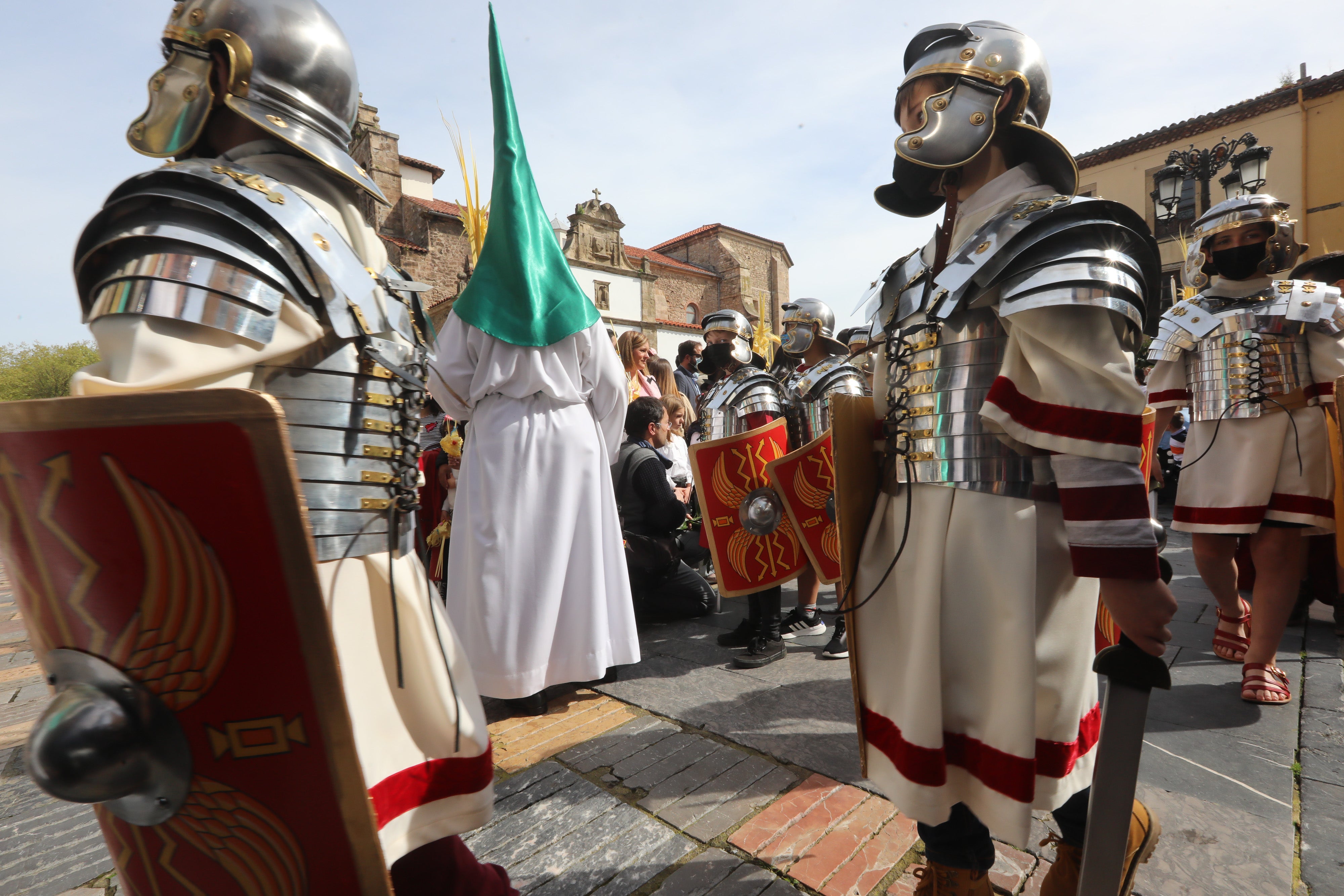 Fotos: Avilés recupera el Domingo de Ramos