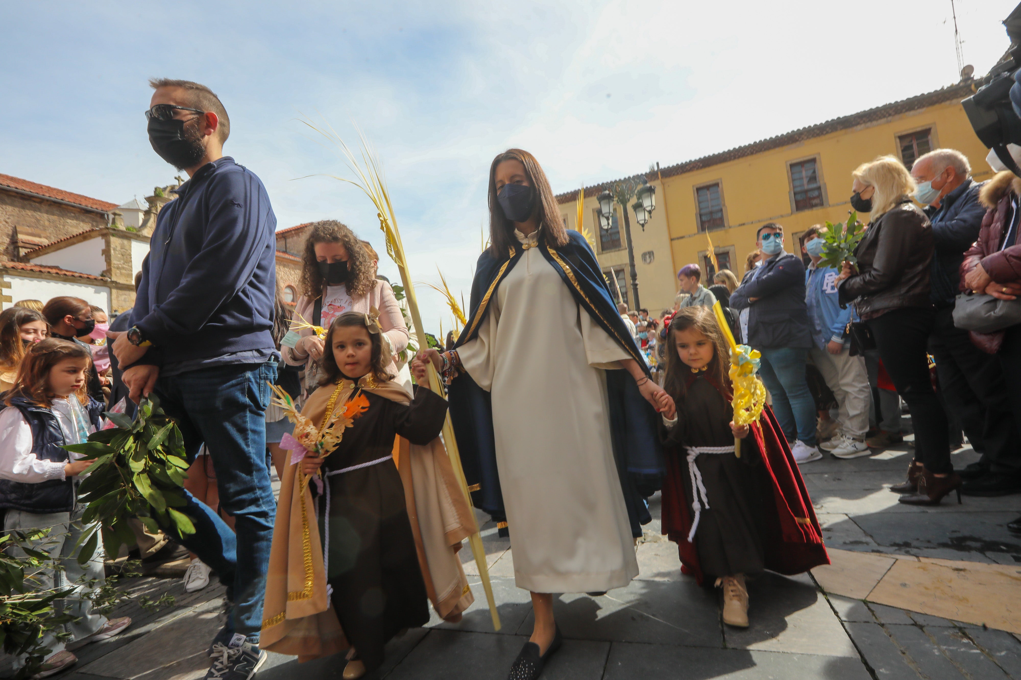 Fotos: Avilés recupera el Domingo de Ramos