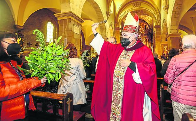 El arzobispo lamenta el «vía crucis» de la familia de Erika por el asesinato de la niña