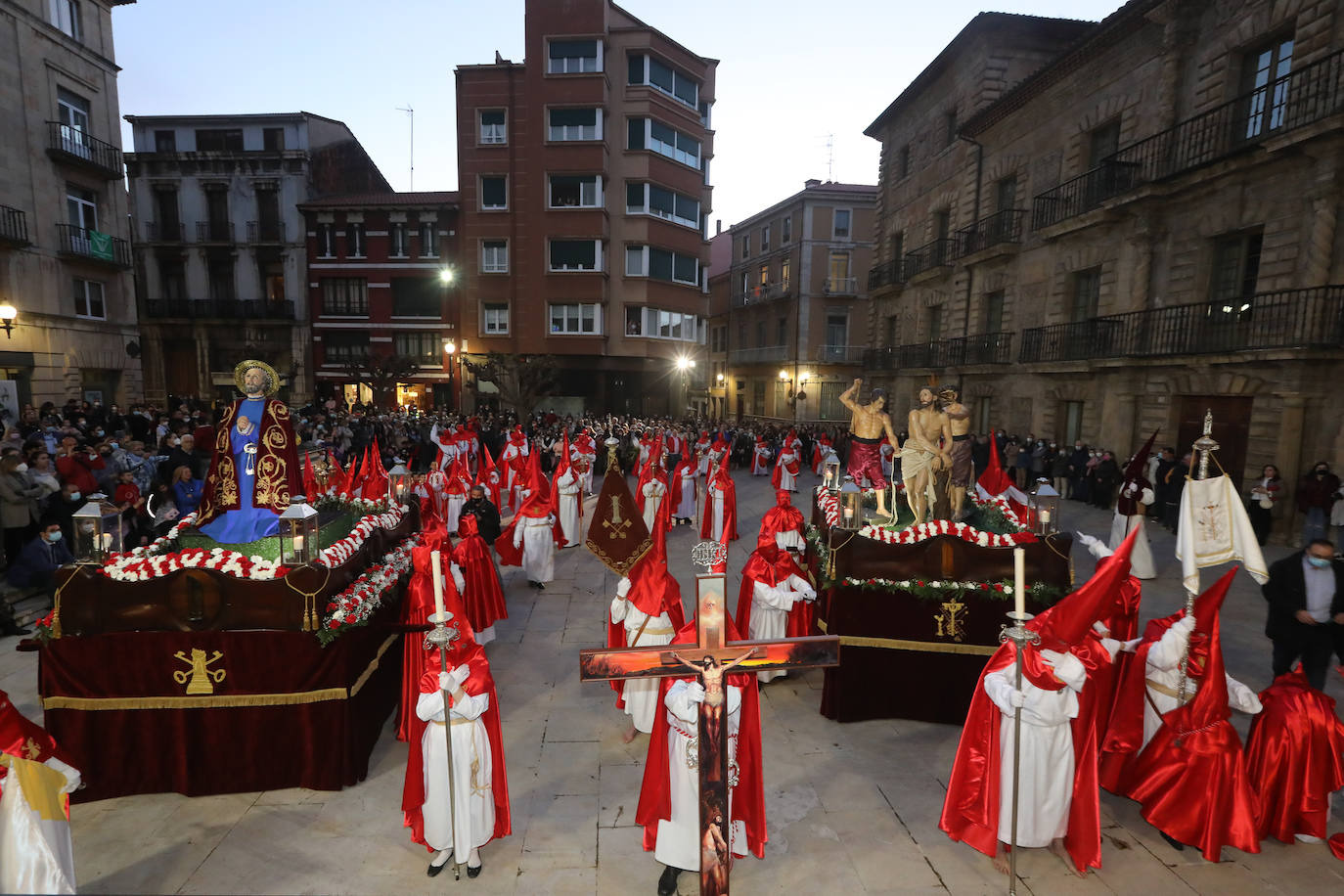 Fotos: Los rapacinos emocionan en Rivero y Camposagrado