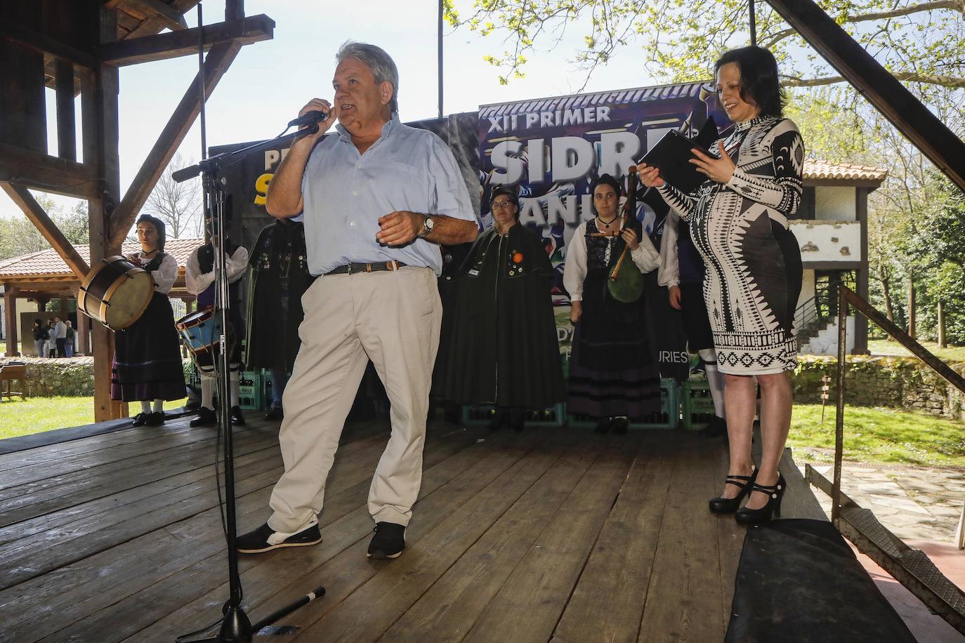 Roza se impone en la XII edición de la Meyor Primer Sidra l'añu.
