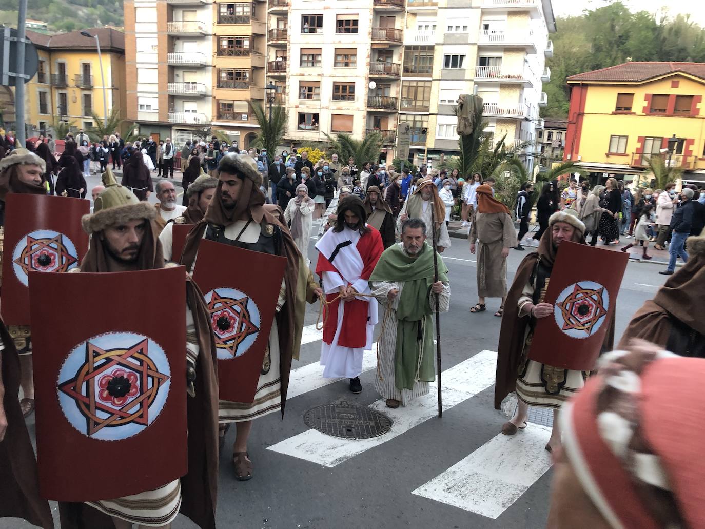 La Última Cena, la oración en el huerto y el Sanedrín abren una recreación con más de doscientos figurantes y actores