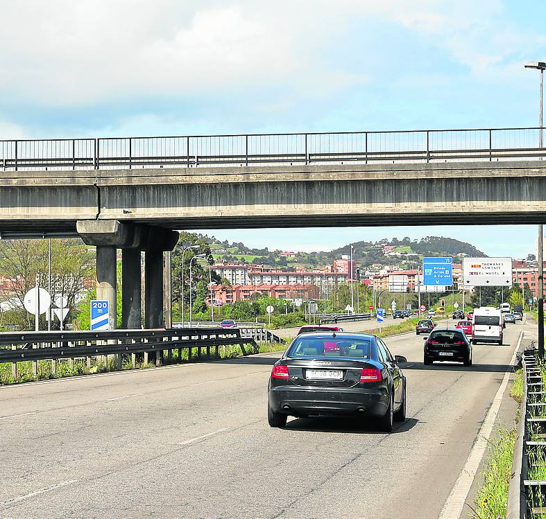 Nuevo Gijón. Desaparecería el viaducto sobre Príncipe de Asturias. Sierra del Sueve conectaría a nivel con Príncipe de Asturias y Puerto de Vegarada, mejorando la conexión peatonal y reduciendo la velocidad en la avenida.