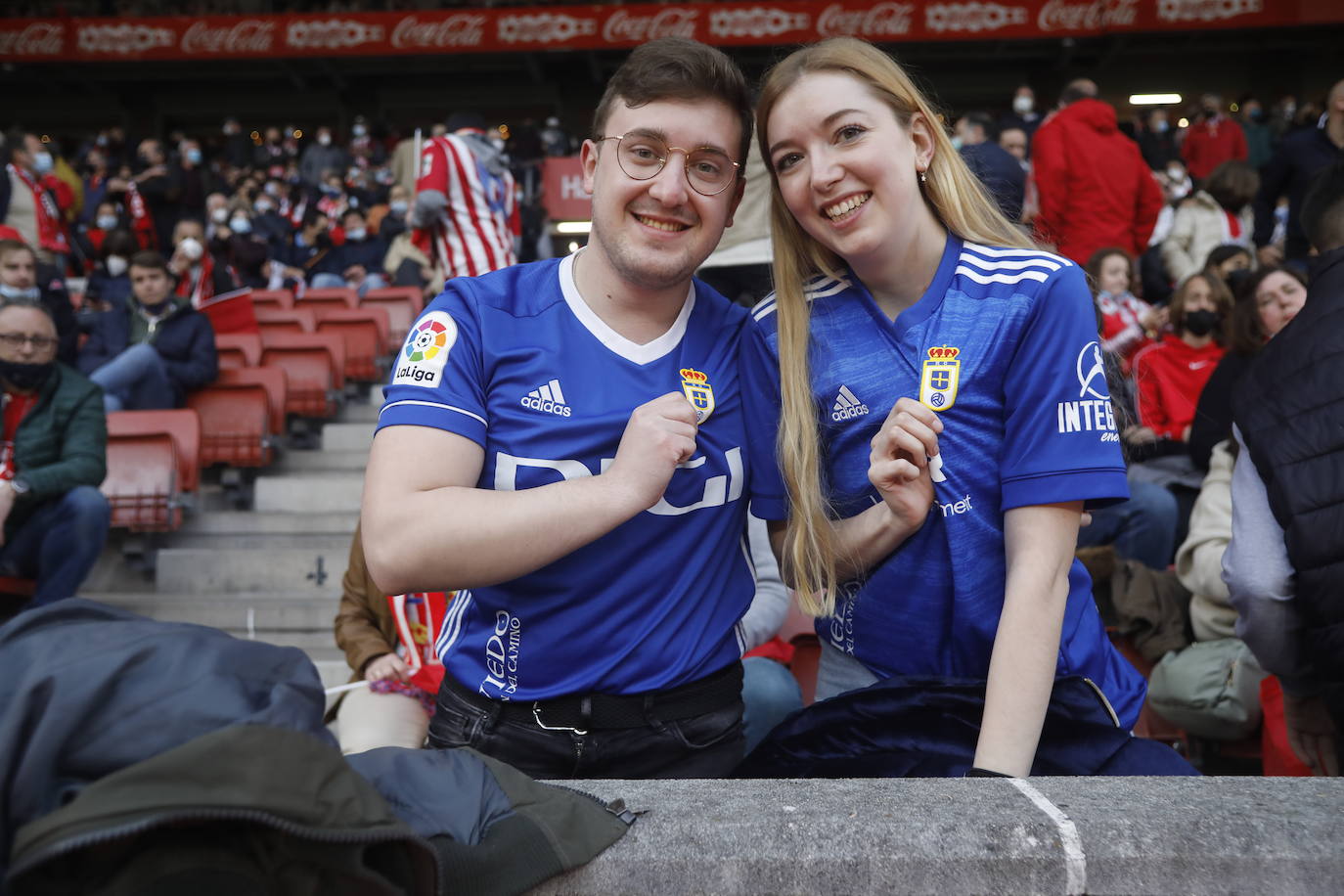 Fotos: ¿Estuviste en el Sporting - Real Oviedo? ¡Búscate en las gradas de El Molinón!