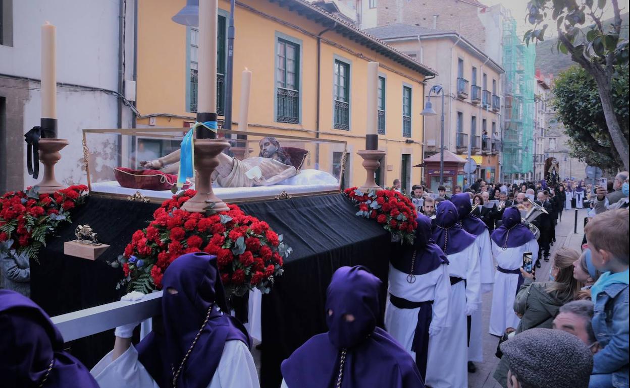 Procesión del Santo Entierro en Cangas del Narcea.