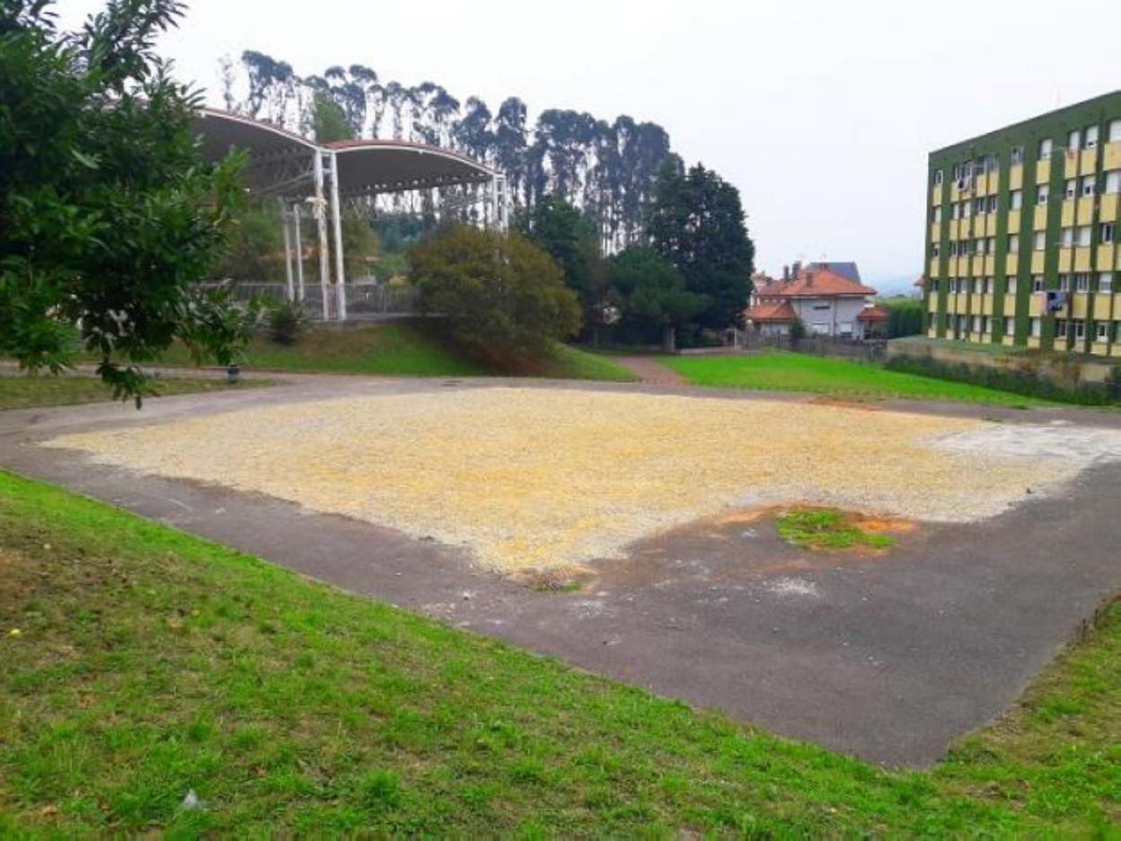 Parcela junto al colegio Poeta Antón donde se ubicará el futuro Centro de Música de Candás. 