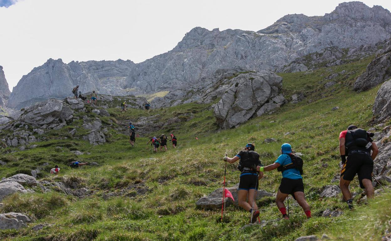 Carrera de montaña La Travesera, en los Picos de Europa