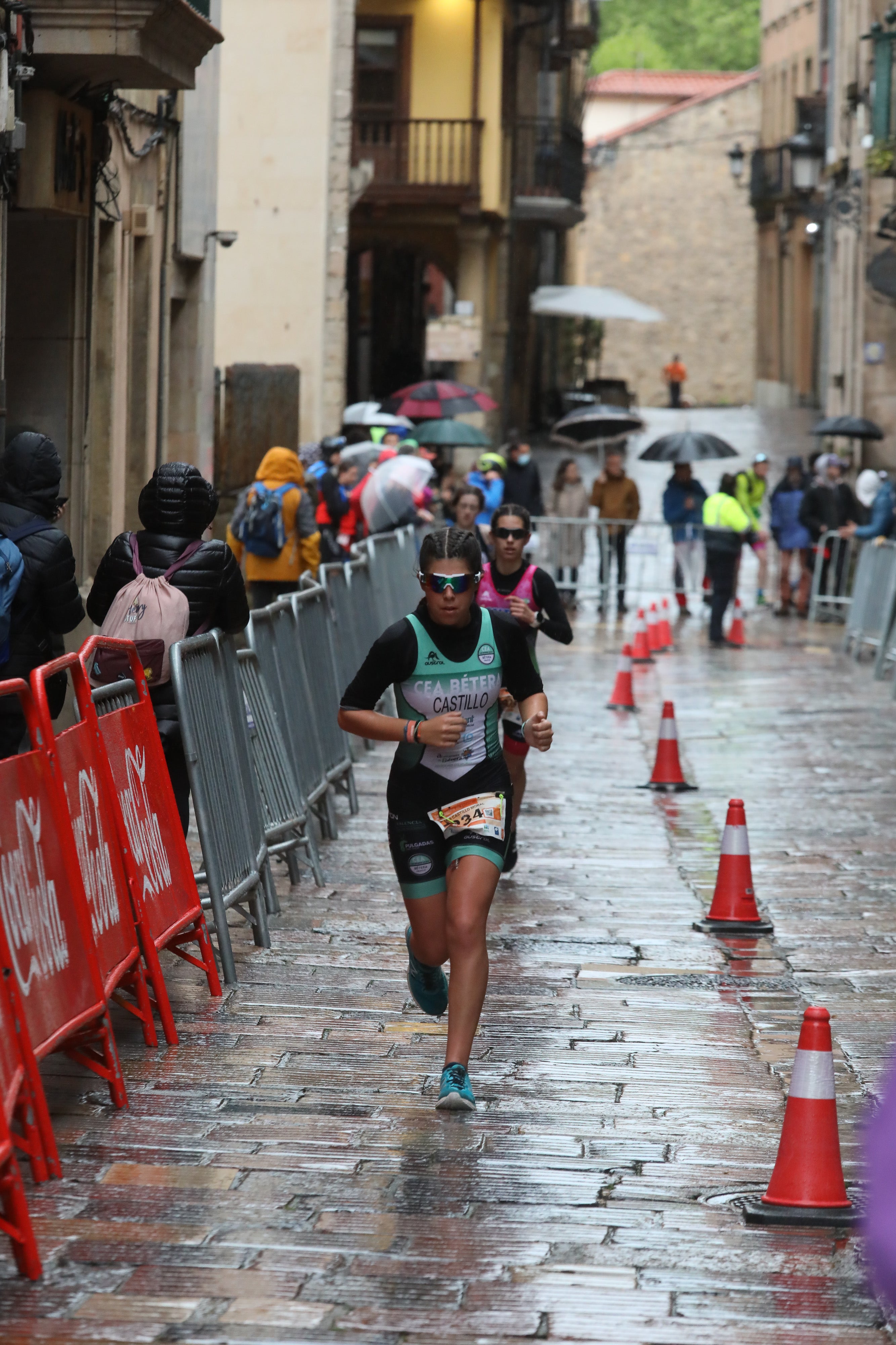 Fotos: El Duatlón vence a la lluvia en su primera jornada