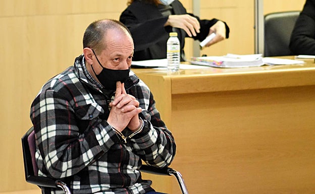 José Manuel Sánchez Merino durante la segunda vista del juicio contra el asesinato de Lorena Dacuña. 